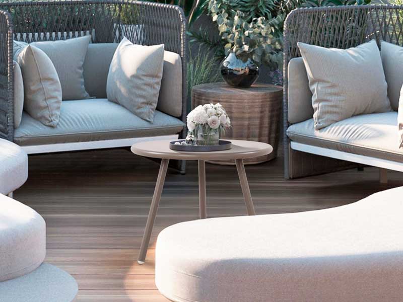 Zahradn&iacute; stoly